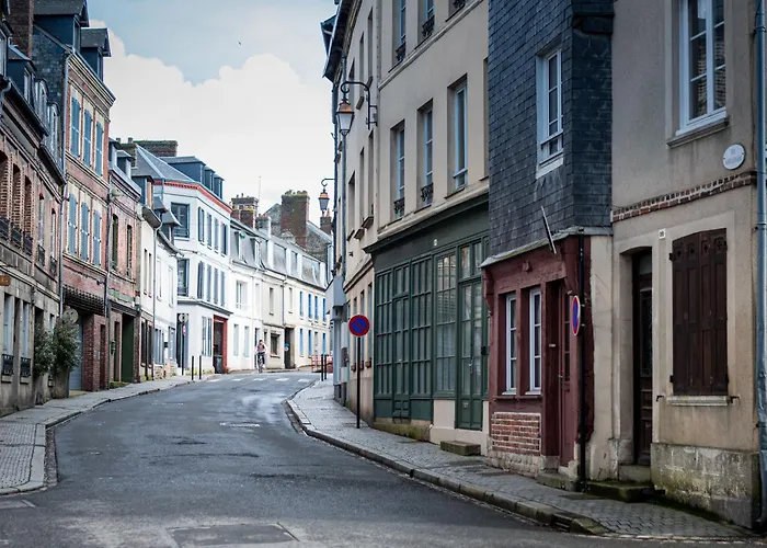 Maison Leonard